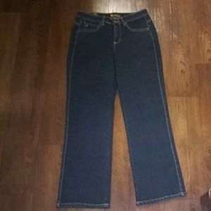 Regular rise aura blue jeans by wrangler